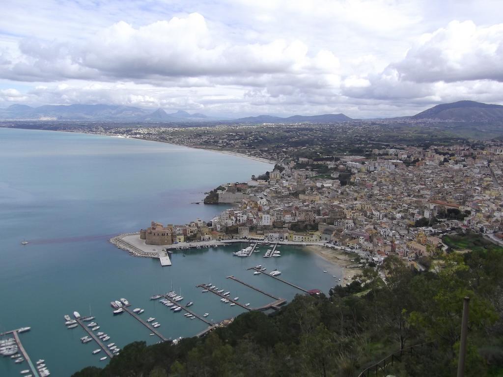 Zu Pippinu Lägenhet Castellammare del Golfo Exteriör bild